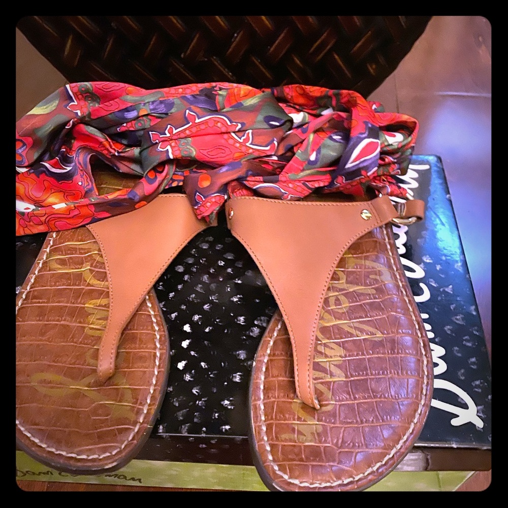 Sam Edelman thong floral print satin.
